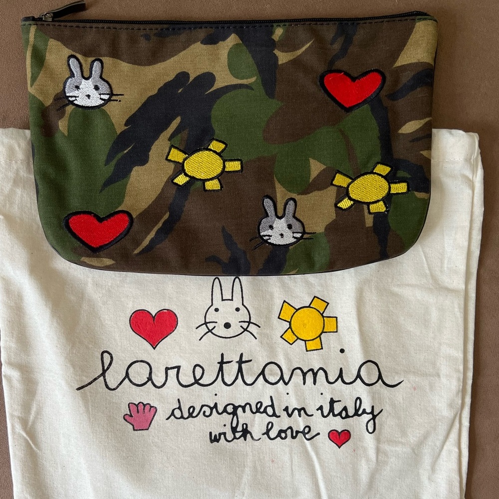 LARETTAMIA Green Camouflage and Patches Zip Pouch Clutch- New with Pouch